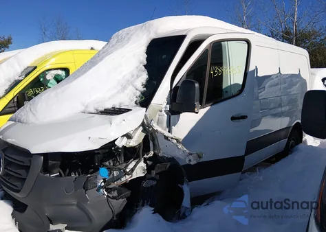 2024 Mercedes-Benz Sprinter 2500 Standard Roof 4-Cyl Diesel z USA, uszkodzony, nr VIN W1Y4KBHY2RT164987